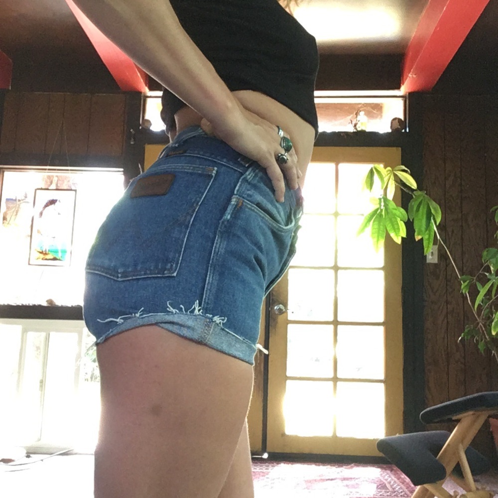 Wranglers high waisted denim shorts